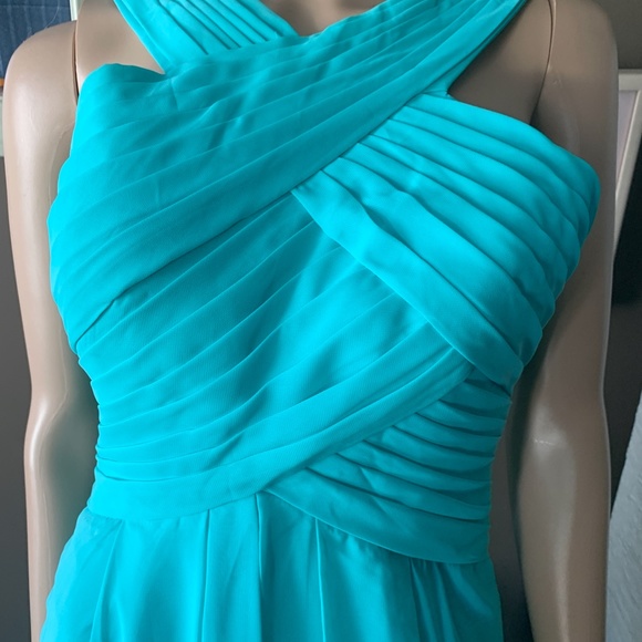 Gown - Picture 3 of 4